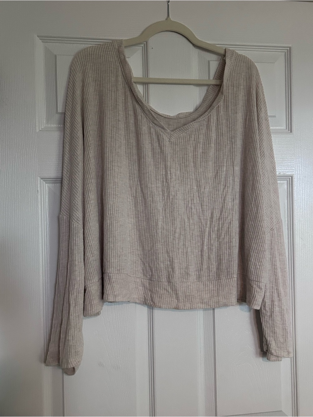 Auden Ribbed Long Sleeve Scoop Neck Cropped Top - Light Beige